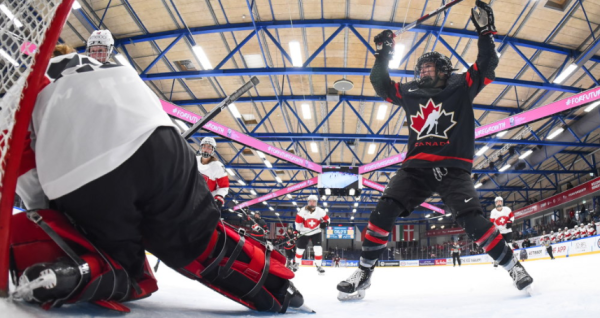 Παγκόσμιο Γυναικών: Στον τελικό με… σπασμένα φρένα ο Καναδάς! (vid)