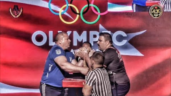 Χαραλαμπόπουλος: «Ύψιστη τιμή για έναν αθλητή να σηκώνει την σημαία της πατρίδας του»
