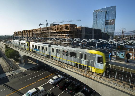 Λος Άντζελες 2028: Σταμάτησαν τα έργα επέκτασης στη μοβ γραμμή του μετρό
