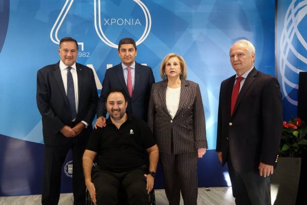 Βραβεύτηκε ο πρόεδρος της ΕΠΕ Γεώργιος Καπελάκης στην επετειακή εκδήλωση «40 Χρόνια Ο.Α.Κ.Α.» (pics)
