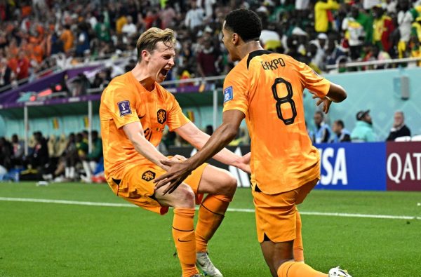 Σενεγάλη–Ολλανδία 0-2: Οι «Οράνιε» εκμεταλλεύτηκαν τα δώρα του Μεντί