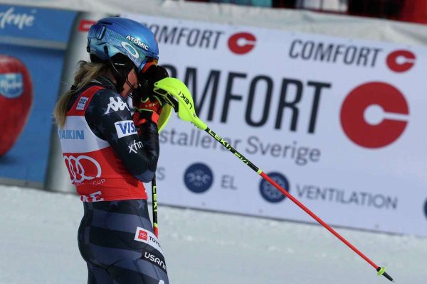 Παγκόσμιο Κύπελλο Αλπικού Σκι: Τις 75 νίκες καριέρας έφτασε η Σίφριν (vid)