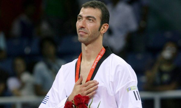 Σαράτσης: «Εύχομαι να κερδίσω στη δημοπρασία του Νικολαΐδη για να παραμείνει το μετάλλιο στην οικογένεια του» (vid)