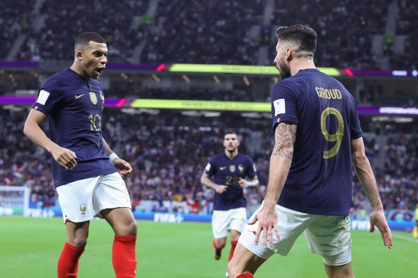 Γαλλία – Πολωνία 3-1: Με ηγέτη τον τρομερό Εμπαπέ οι τρικολόρ πέρασαν στους «8» του Μουντιάλ