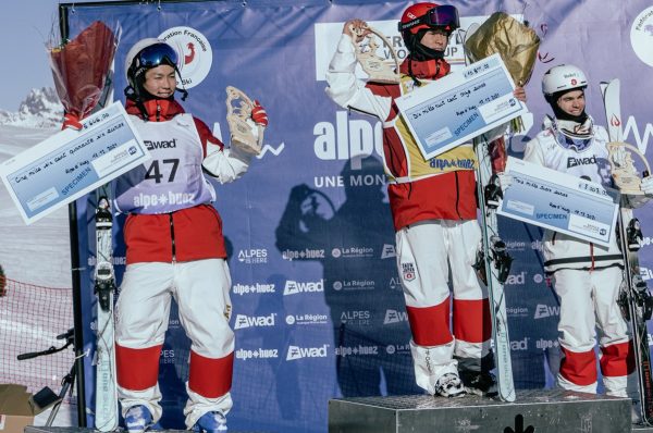 Παγκόσμιο Κύπελλο Freestyle Ski: Νικητής στο Αλπ ΝτΌυέζ ο Χορισίμα (vid)