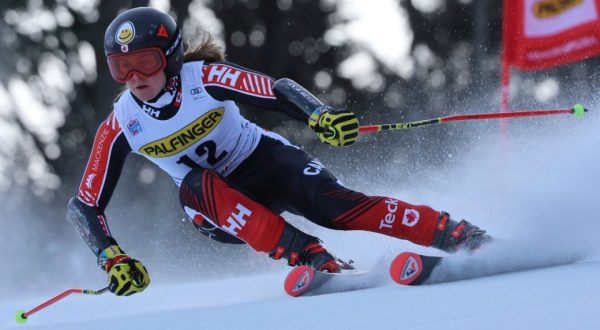 Παγκόσμιο Κύπελλο Αλπικού Σκι: Ιστορική νίκη για την Γκρενιέ στην Κράνισκα Γκόρα (vid)