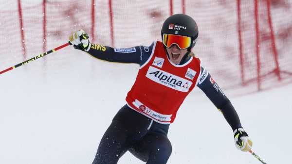 Παγκόσμιο Κύπελλο Freestyle Ski: Παραμένει απόλυτη κυρίαρχος η Νέσλουντ (vid)