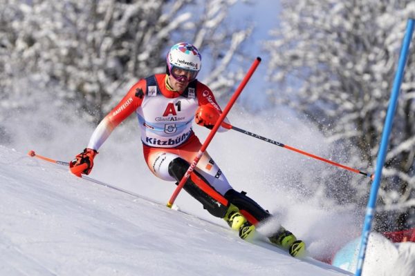 Παγκόσμιο Κύπελλο Αλπικού Σκι: Νικητής στο Κίτζμπουελ ο Γιουλ, 38ος ο Γκιννής (vid)