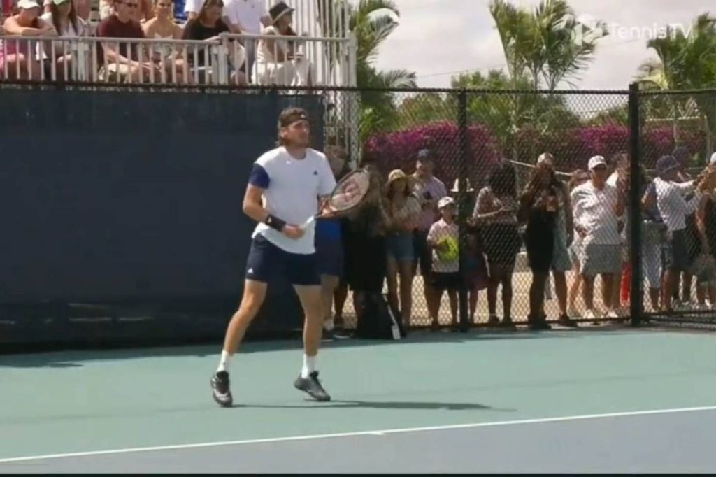 Miami Open: Προπόνηση με τον Μπαέζ για τον Τσιτσιπά ενόψει της πρεμιέρας στη Φλόριντα (vids)