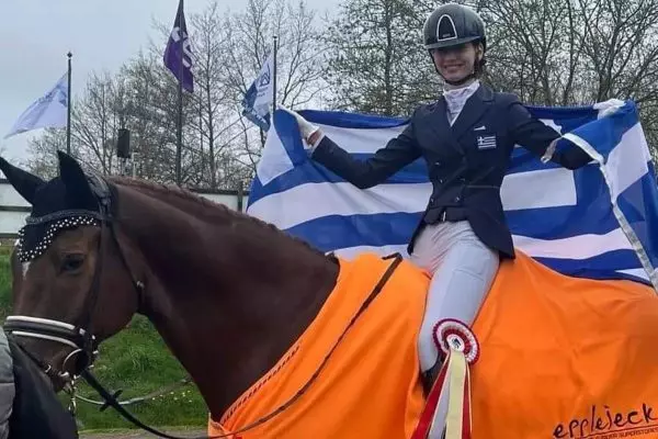 Μία πρώτη και δύο τρίτες θέσεις η Γιαννοπούλου σε διεθνή αγώνα ιππικής δεξιοτεχνίας στην Ολλανδία