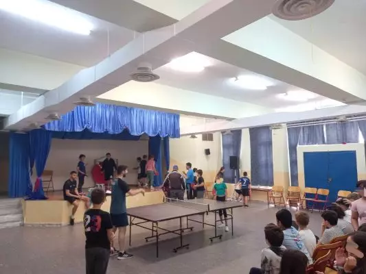 Χατζηλυγερούδης και Δ. Κορδούτης παρουσίασαν την επιτραπέζια αντισφαίριση στο 162ο δημοτικό σχολείο Αθηνών