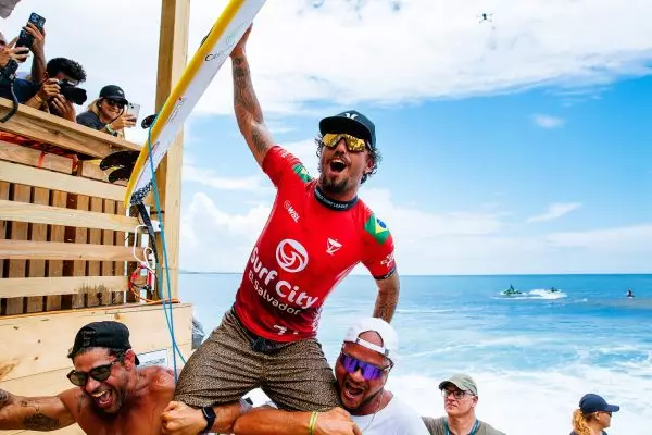 Surf City El Salvador Pro: Νικητής ο Τολέδο… αγγίζοντας την τελειότητα! (vid)