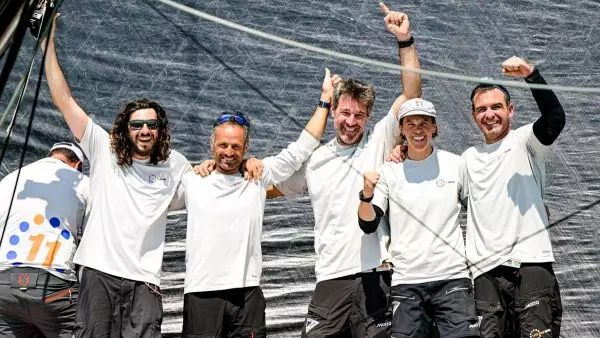 The Ocean Race: Νικήτρια στο έκτο σκέλος η 11th Hour Racing (vids)
