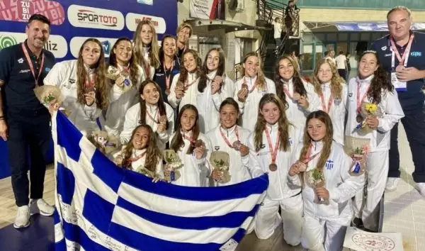 Ελλάδα – Ιταλία 7-6: Ευρωπαϊκό βάθρο με χάλκινα μετάλλια τα κορίτσια του ελληνικού πόλο