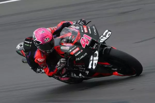 MotoGP, Γκραν Πρι Βρετανίας: Ταχύτερος στο Practice ο Εσπαργκαρό (vid)