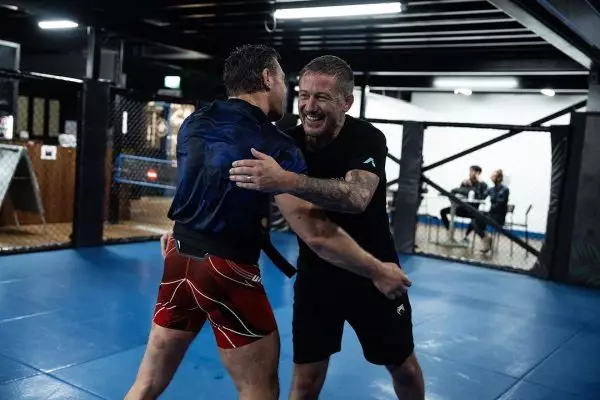 UFC: Μαύρη ζώνη στο Brazilian Jiu-Jitsu για τον ΜακΓκρέγκορ