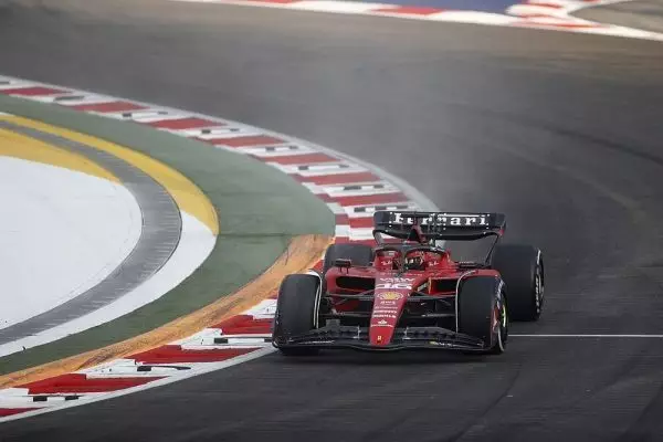 F1, Grand Prix Σιγκαπούρης: 1-2 για τη Ferrari, μπροστά ο Λεκλέρκ (vid)