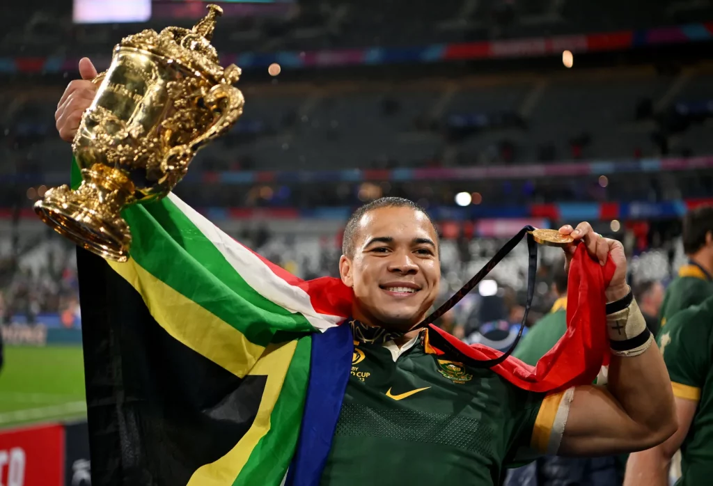 Παγκόσμιο Κύπελλο Ράγκμπι: Η απονομή του τροπαίου στη Νότιο Αφρική! (vid)