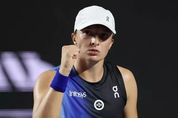 WTA Finals: Πρεμιέρα με νίκη για Σφιόντεκ και Γκοφ στο Κανκούν (vids)