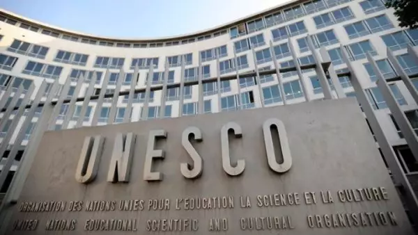 Αποστολή της Unesco στην Αρμενία προκειμένου να φροντίσει για την παροχή εκπαίδευσης στα 30.000 παιδιά πρόσφυγες από το Ναγκόρνο Καραμπάχ