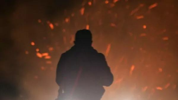 Πυρκαγιά σε δασική έκταση στον Μαραθώνα – Ενισχύθηκαν οι πυροσβεστικές δυνάμεις