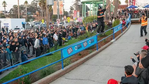 Μεγαλειώδες πάρτυ για τα 50 χρόνια της Santa Cruz Skateboards! (video)