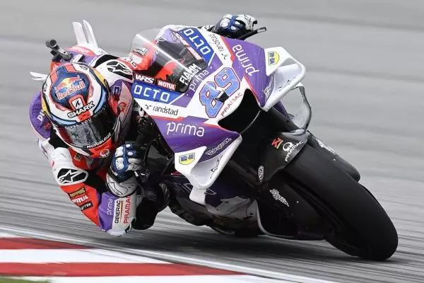 MotoGP: Έκανε σαφείς τις προθέσεις του στο Grand Prix Μαλαισίας ο Μαρτίν (video)