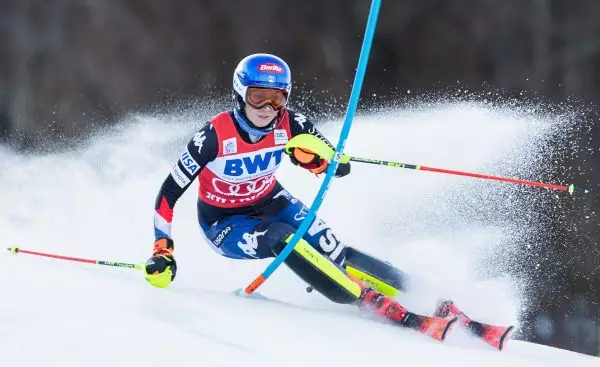 Παγκόσμιο Κύπελλο Αλπικού Σκι: Τις 90 νίκες καριέρας έφτασε η Σίφριν (video)
