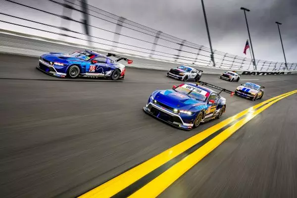 Ford: Οι Mustang GT3 και GT4 κάνουν πρεμιέρα στην Daytona