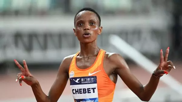 Συνέτριψε το παγκόσμιο ρεκόρ στα 5 χλμ. η Beatrice Chebet.