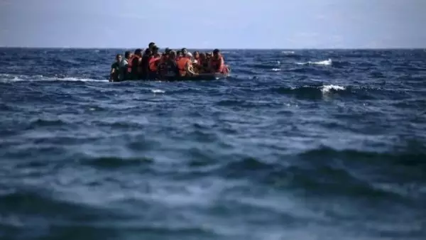 4 μετανάστες έχασαν τη ζωή τους στην προσπάθειά τους να διασχίσουν τη Μάγχη για να φτάσουν στη Βρετανία