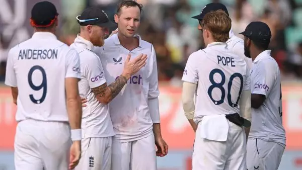 Test Match: Μόνο με ρεκόρ η ανατροπή για την Αγγλία (video)