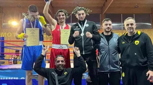 Πρωταθλήτρια Ελλάδας Πυγμαχίας Νέων Ανδρών η ΑΕΚ