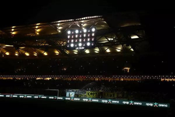 Oι οπαδοί της ΑΕΚ στην Οpap Arena
