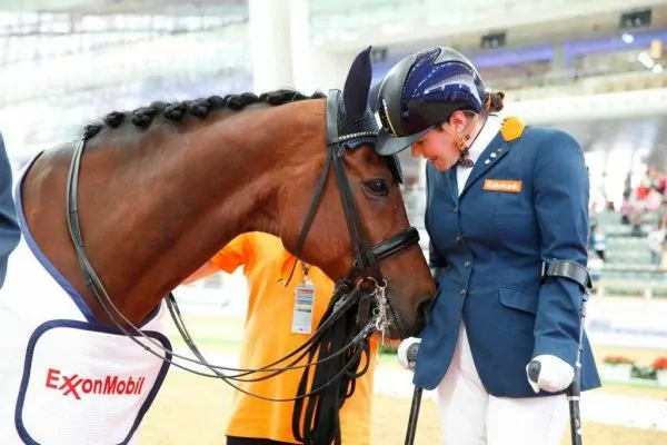 World Equestrian Games: Διπλή επιτυχία για την Ολλανδία (vid)