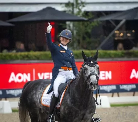 World Equestrian Games: Χρυσό μετάλλιο για την Ολλανδία (vid)