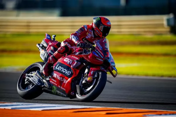 Moto GP: Ξανά στον παγκόσμιο “θρόνο” ο Μπανιάια! (videos)