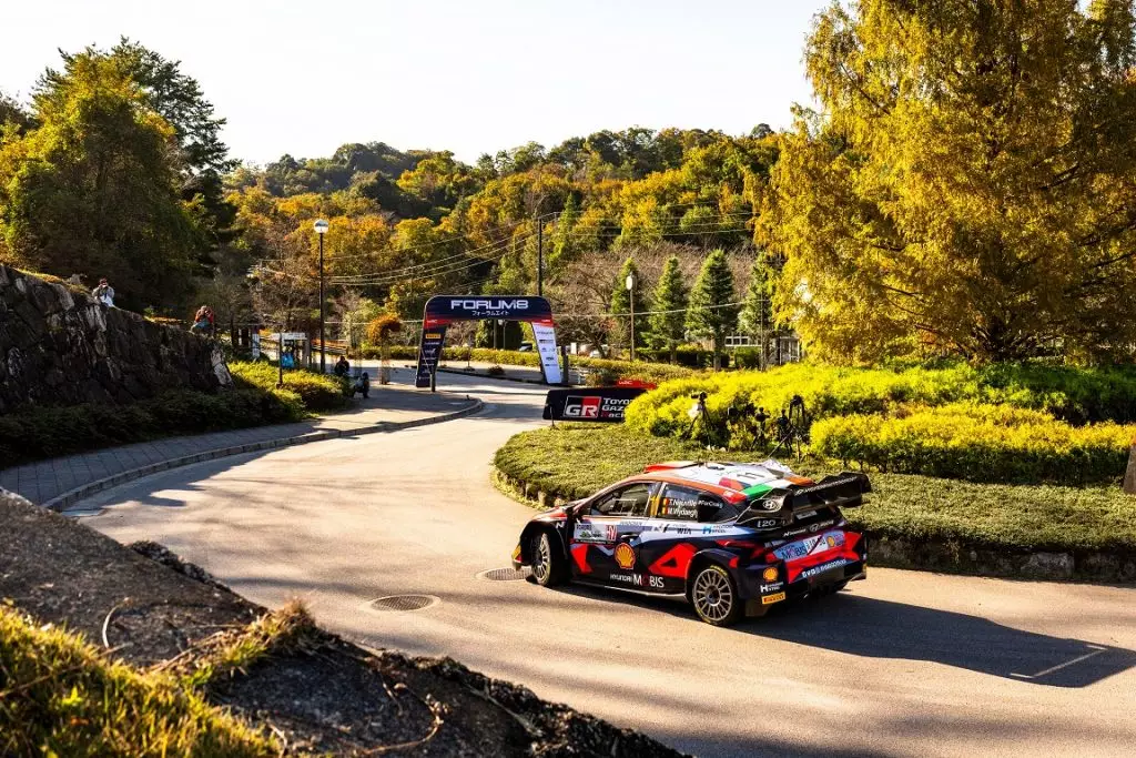 WRC Ιαπωνίας: Ταχύτερος ο Neuville (video)